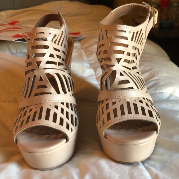 Tan heals - Picture 1 of 5